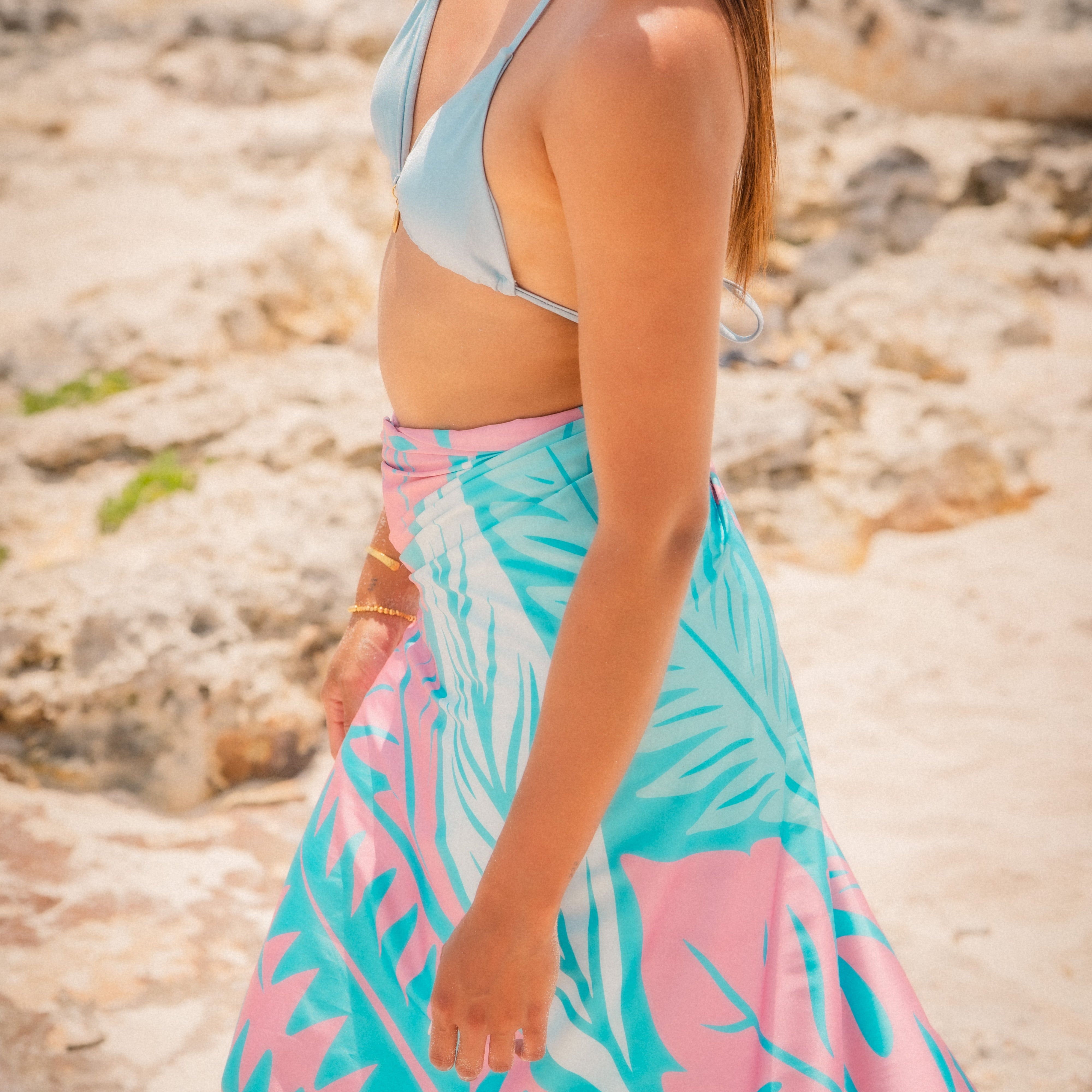 Island Essence — Lagoon Bloom Pāreu
