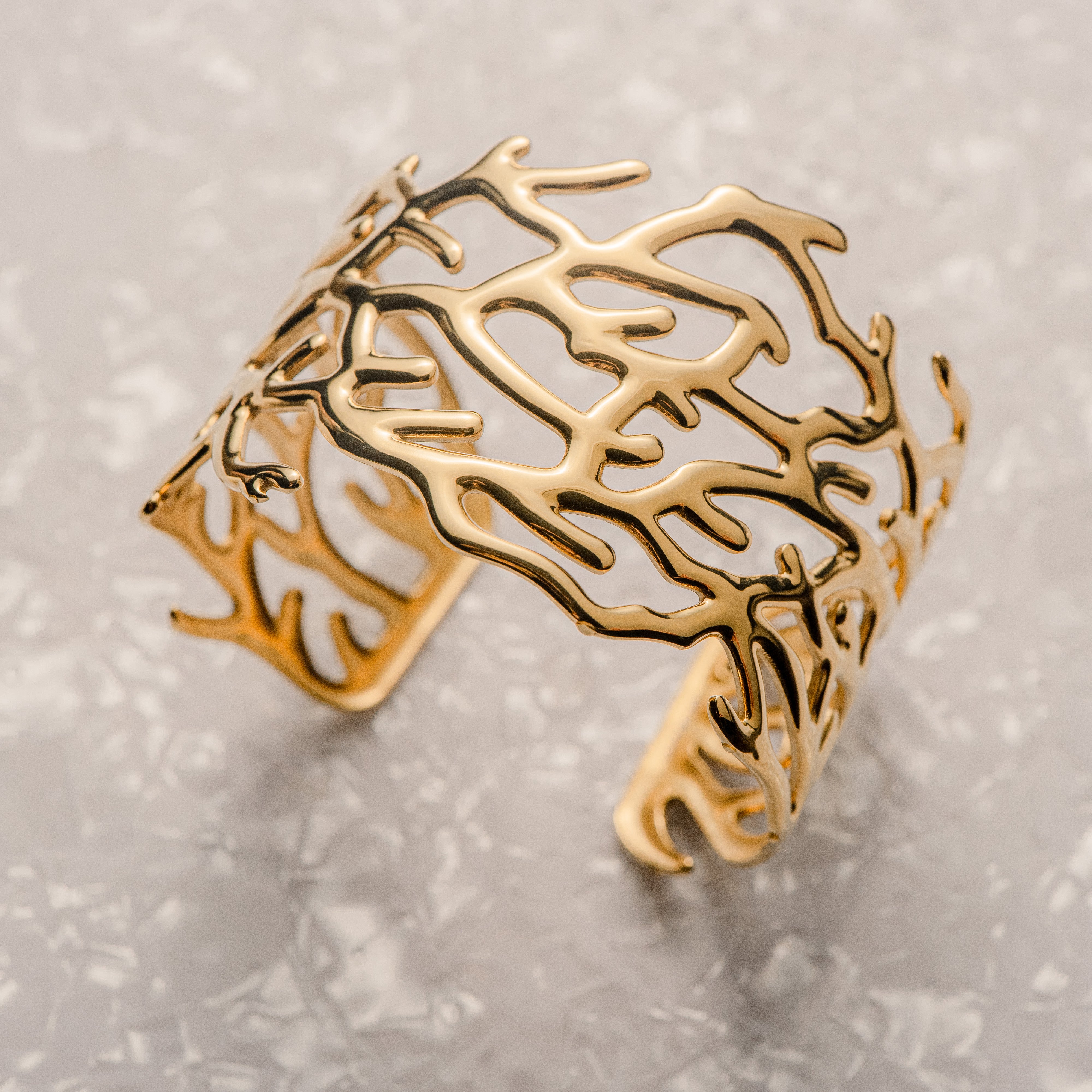 CORAL BANGLE