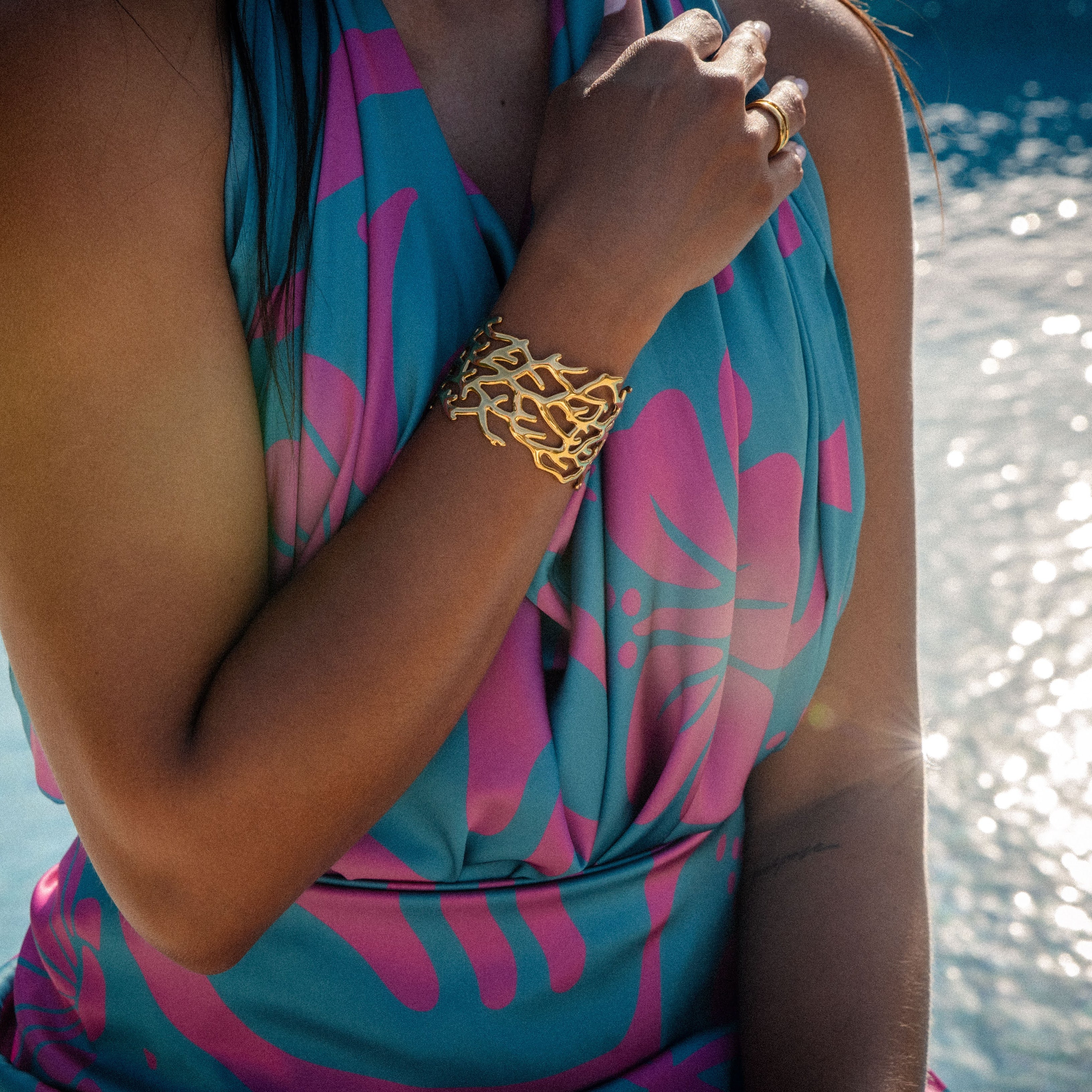 CORAL BANGLE