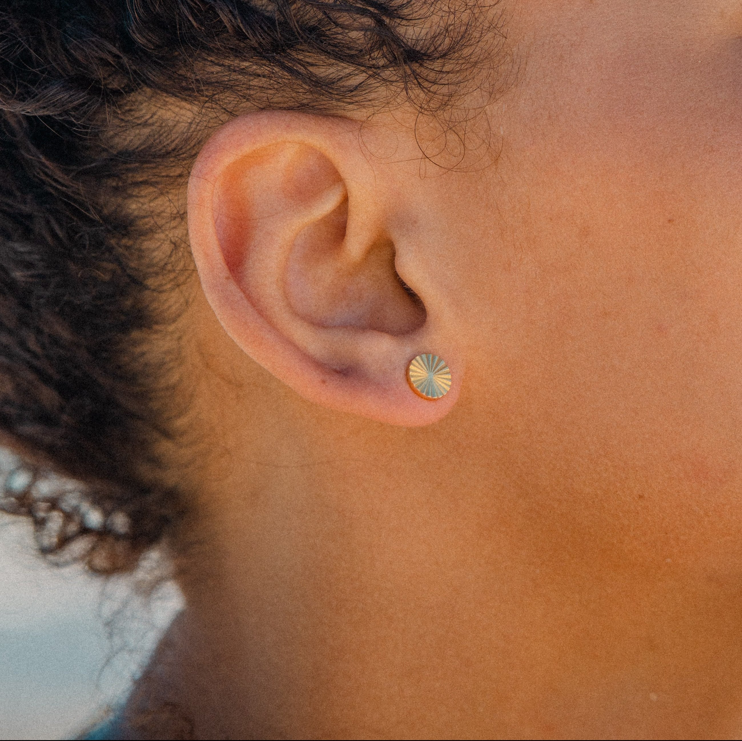 MANOA STUD EARRINGS