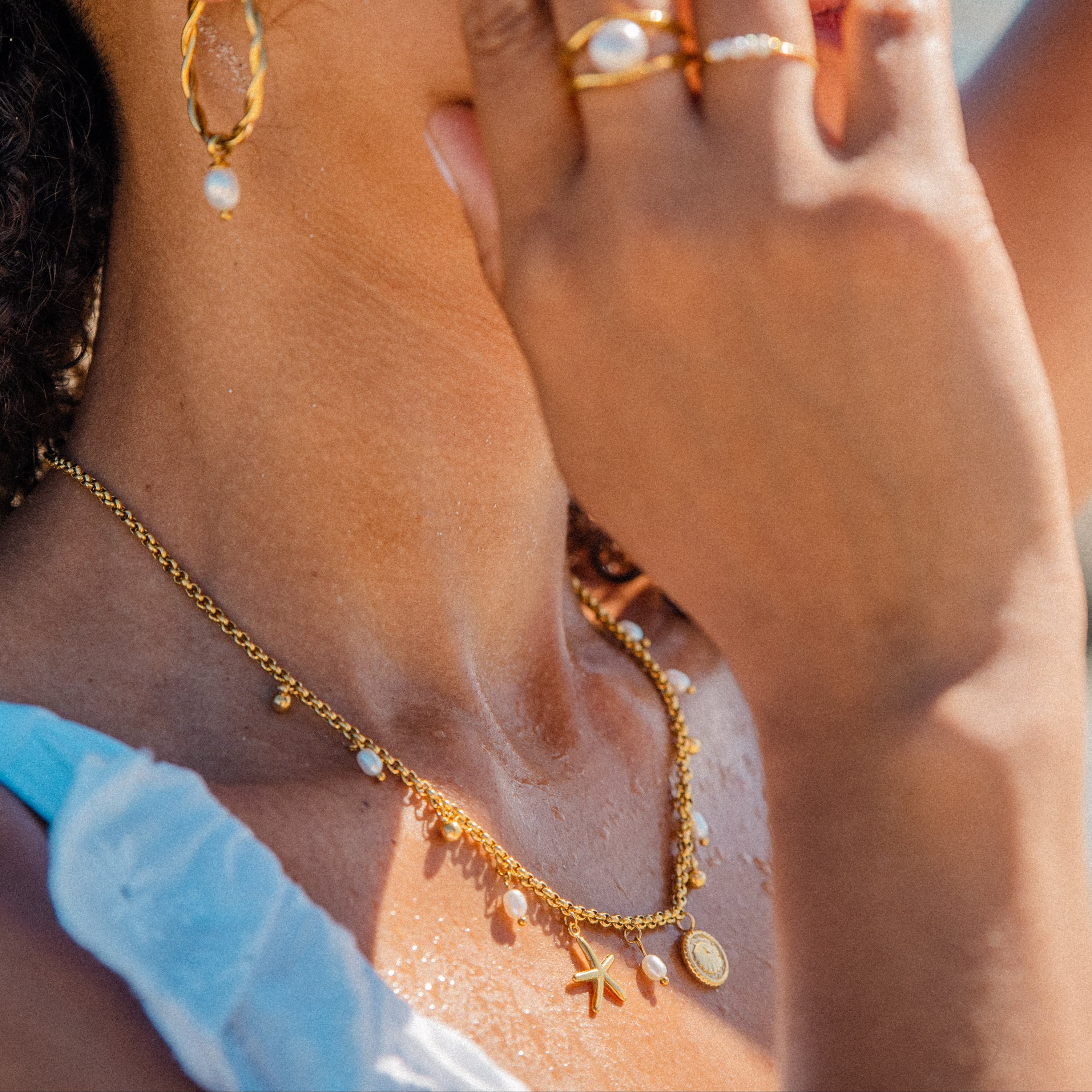 BORA NECKLACE