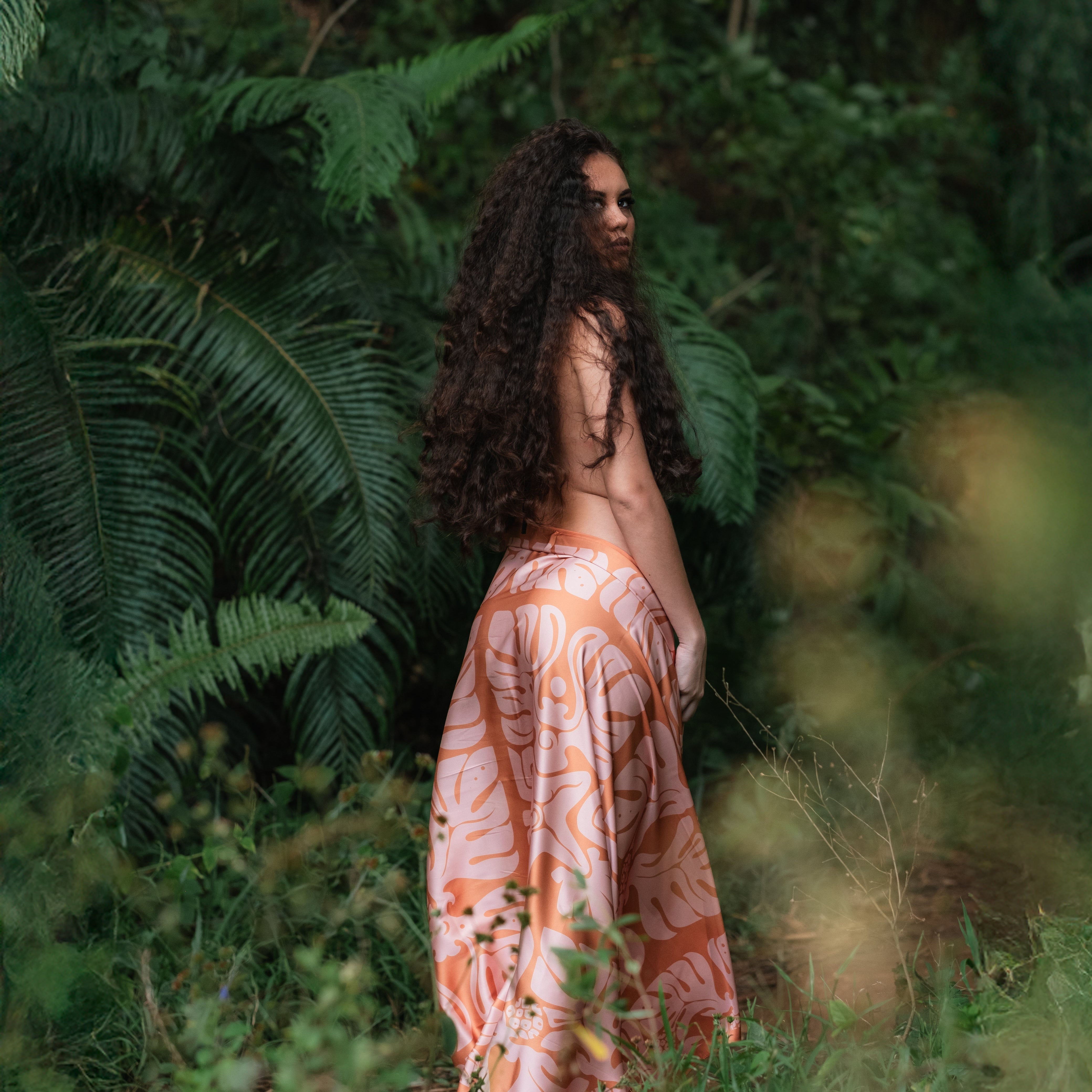 Island Essence — Tifaifai Gold Pāreu