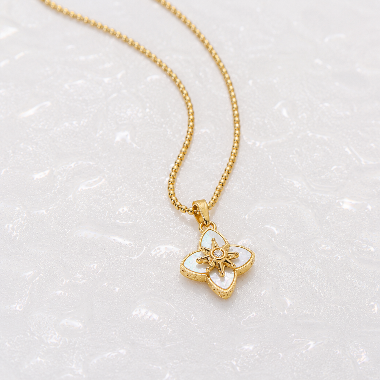 MALIA NECKLACE