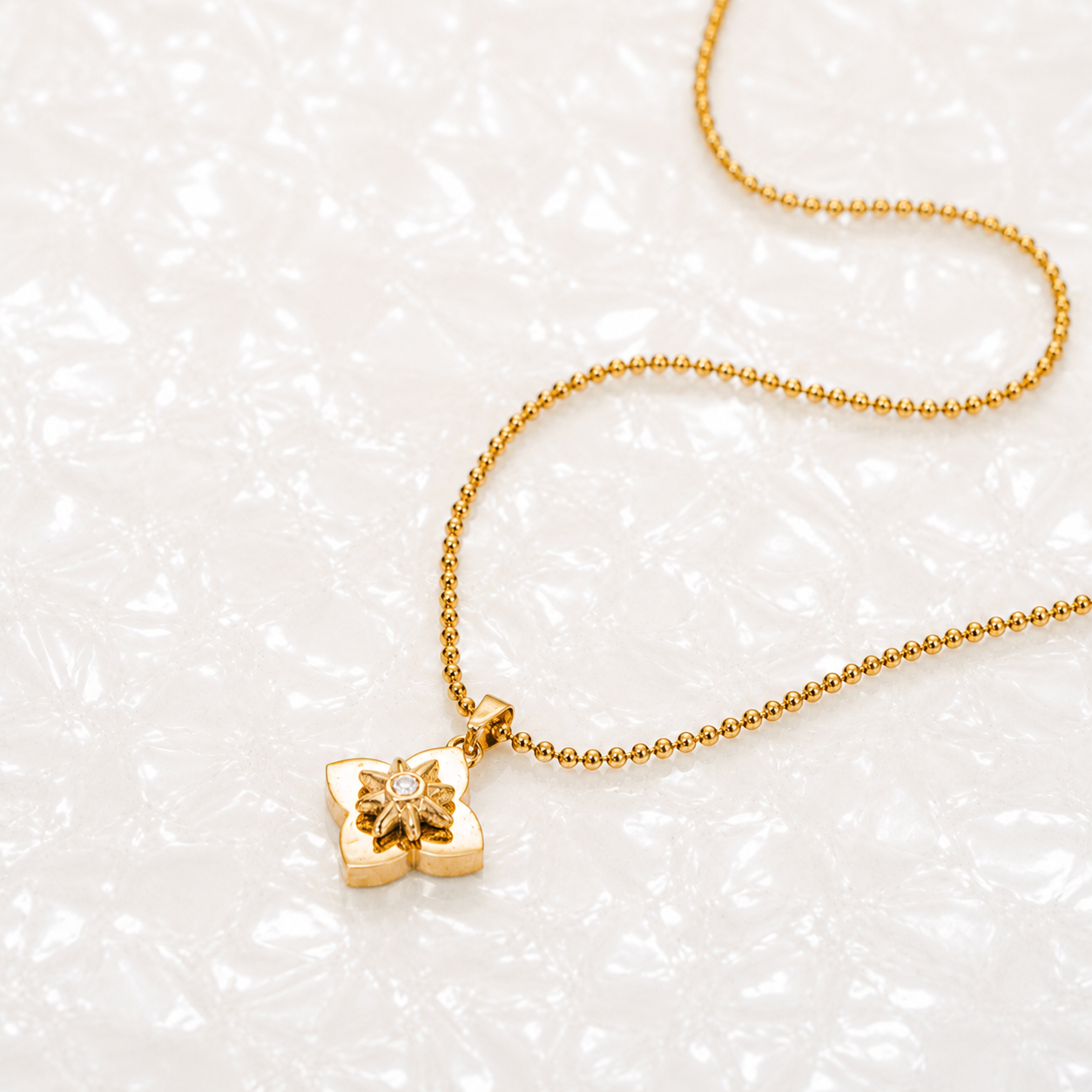 MOEA NECKLACE