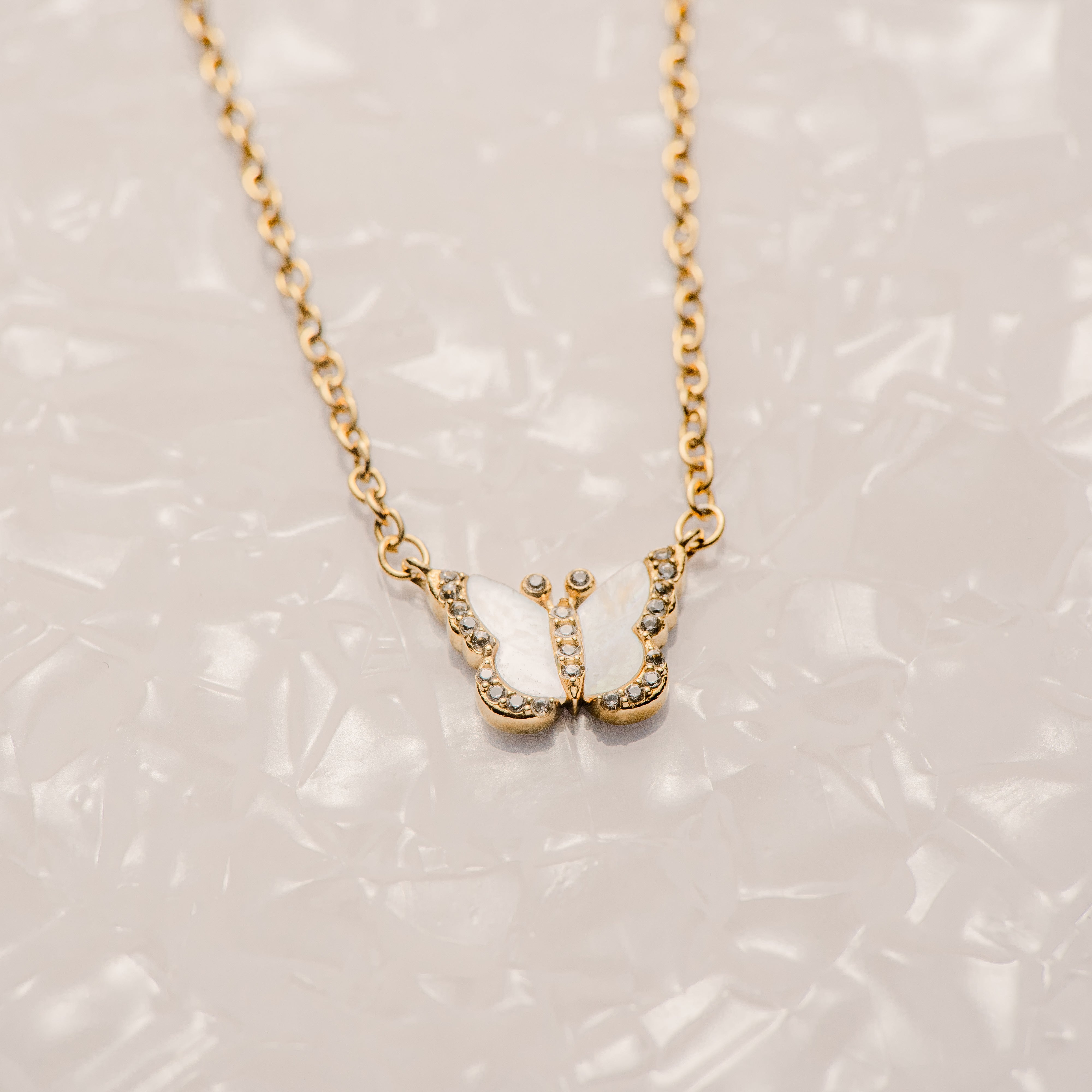 ZELIA NECKLACE