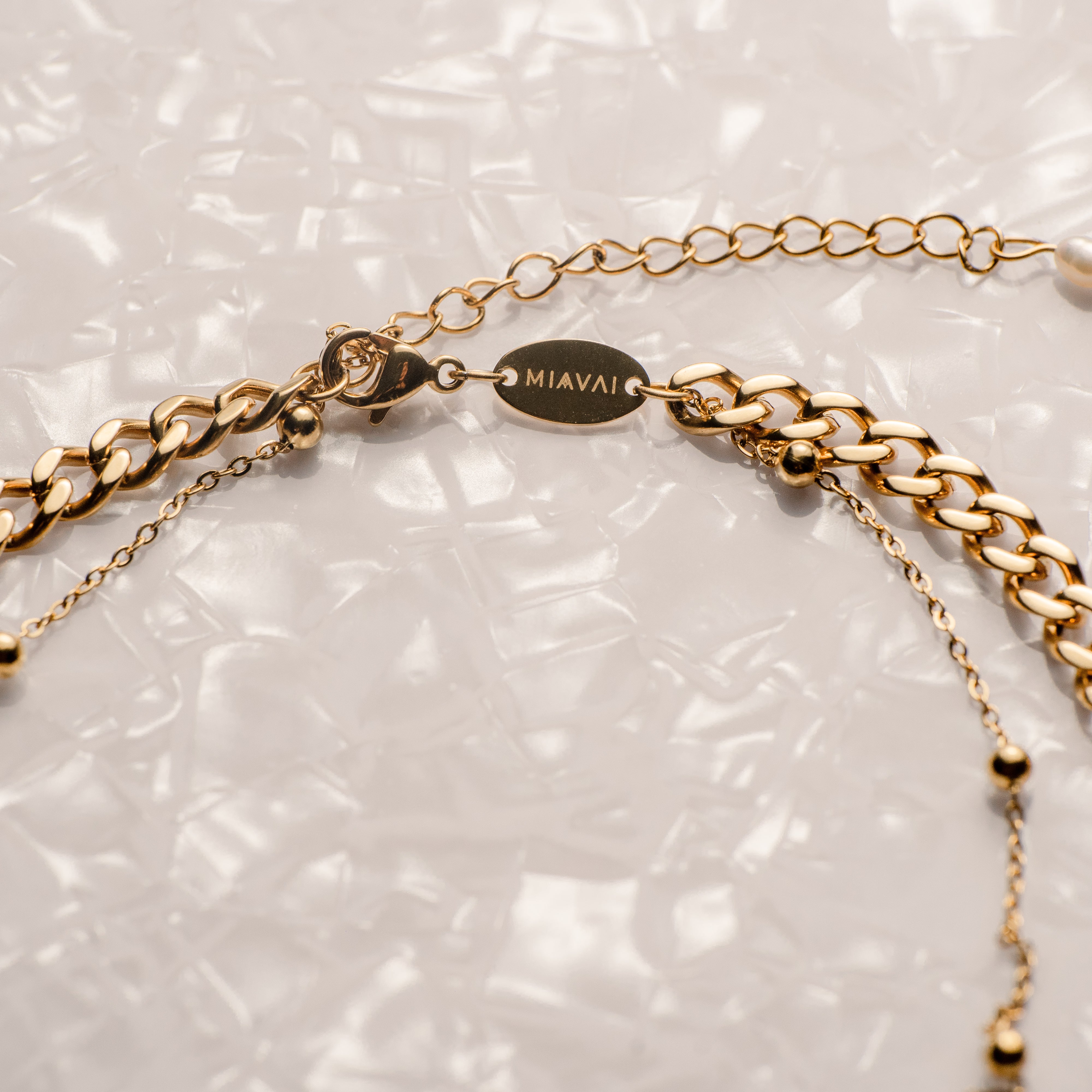 MAREVA LAYERED NECKLACE