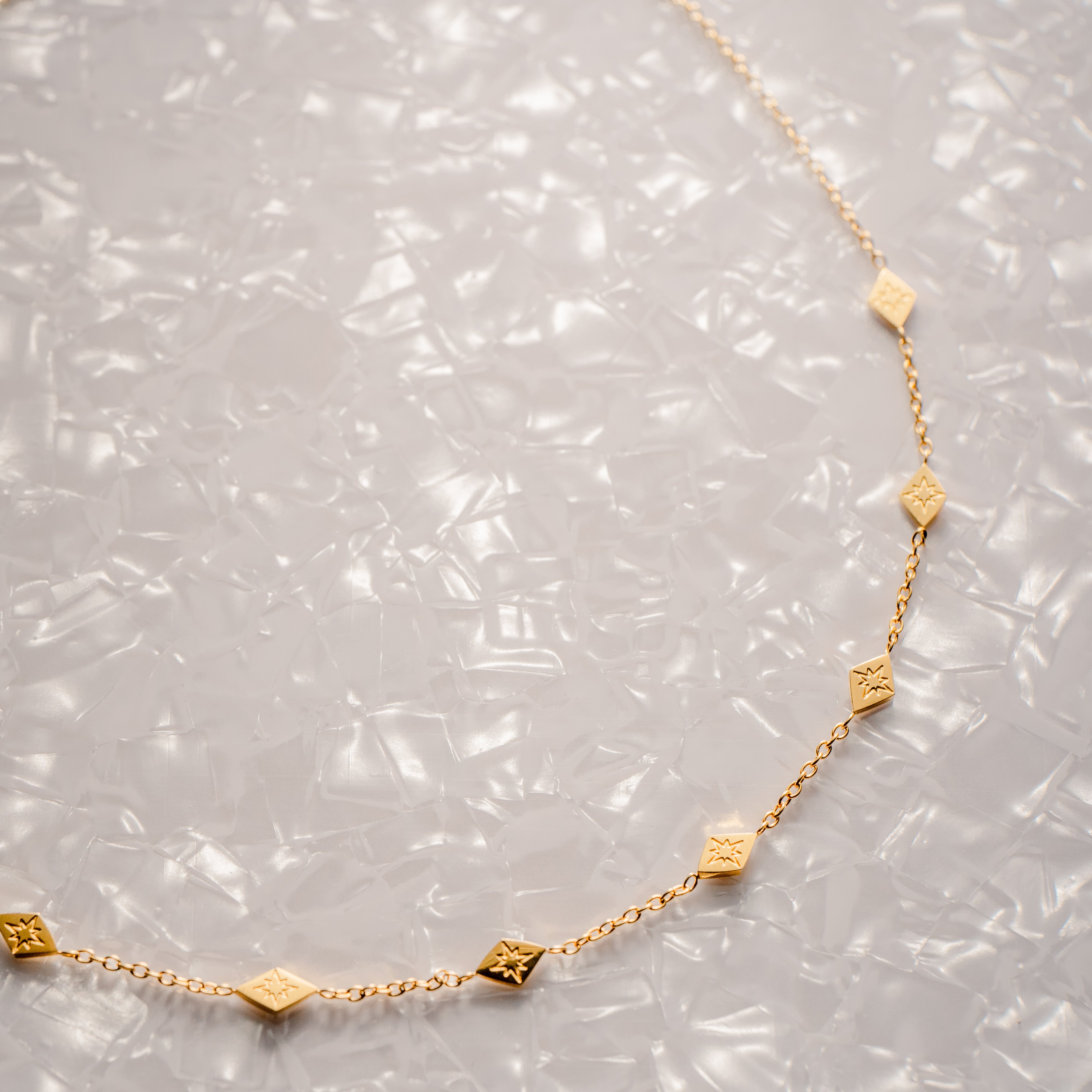 MAHANA NECKLACE