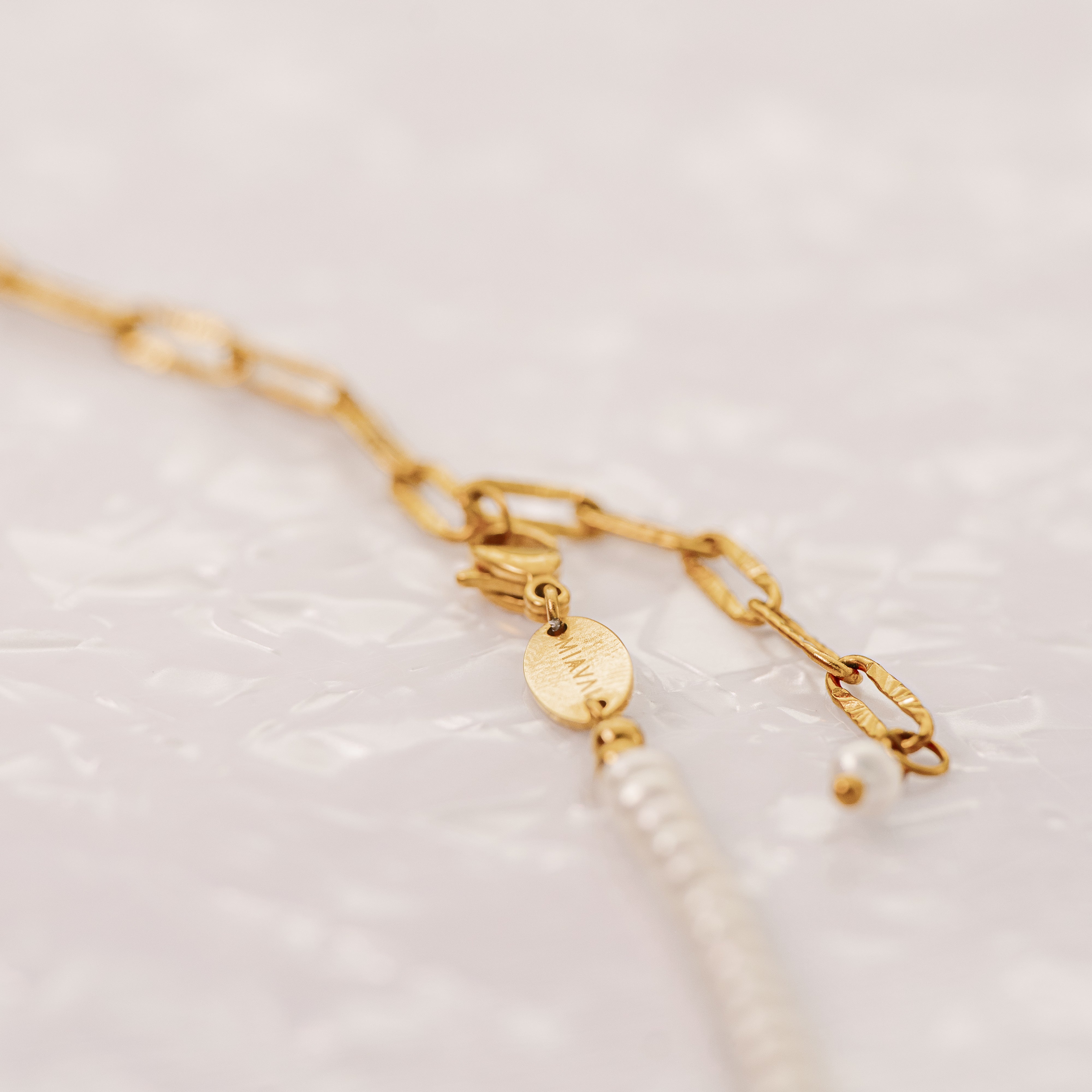 MINA NECKLACE