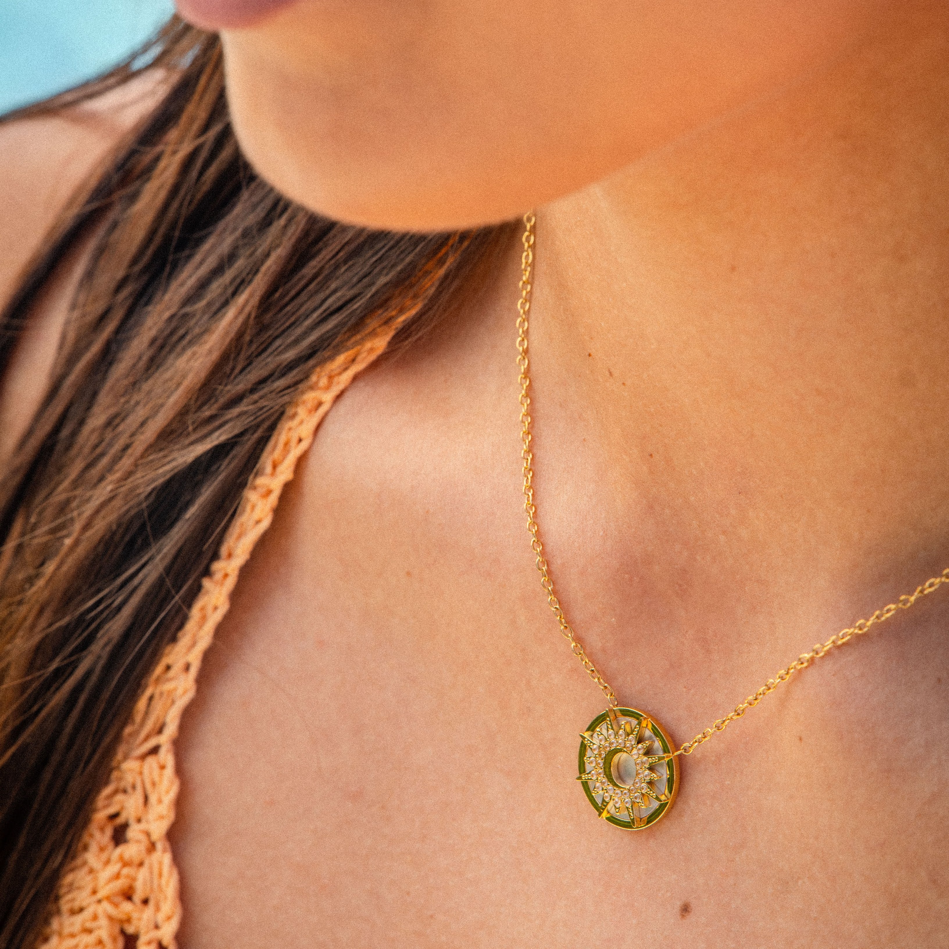 NACRA NECKLACE