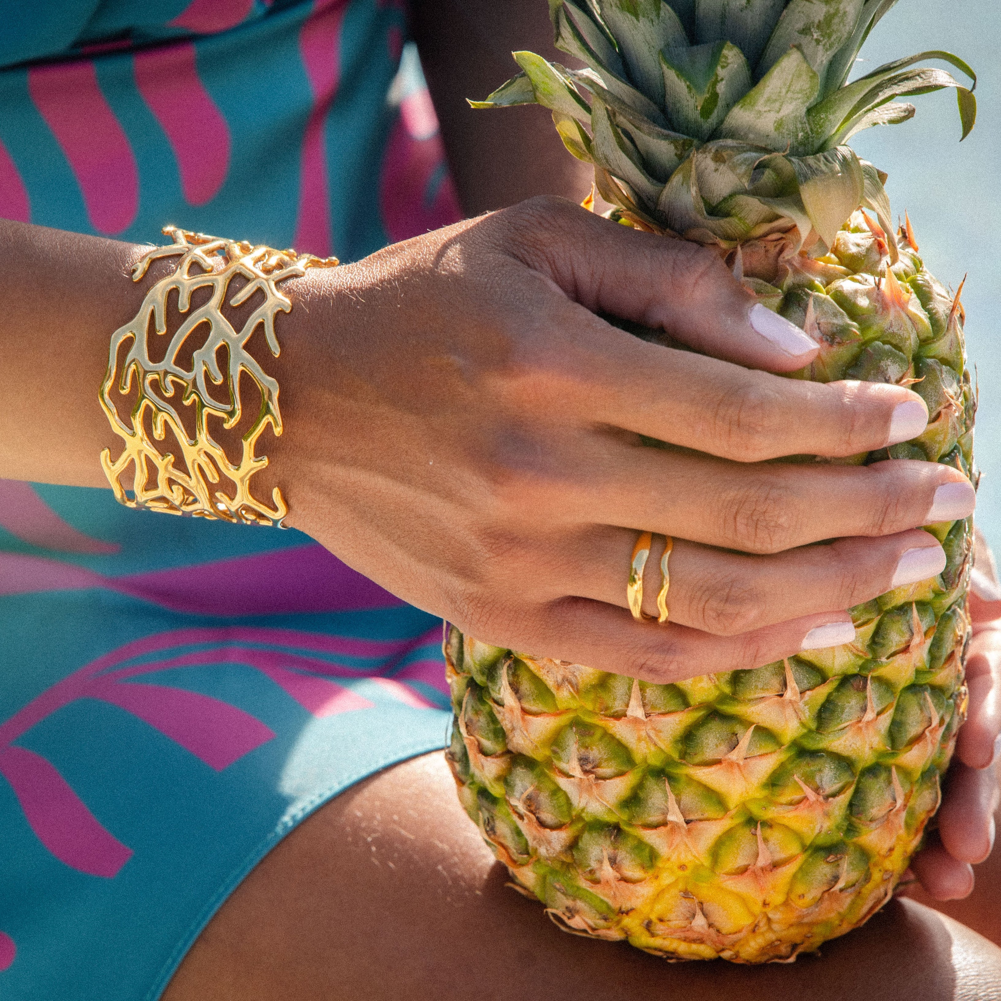 CORAL BANGLE