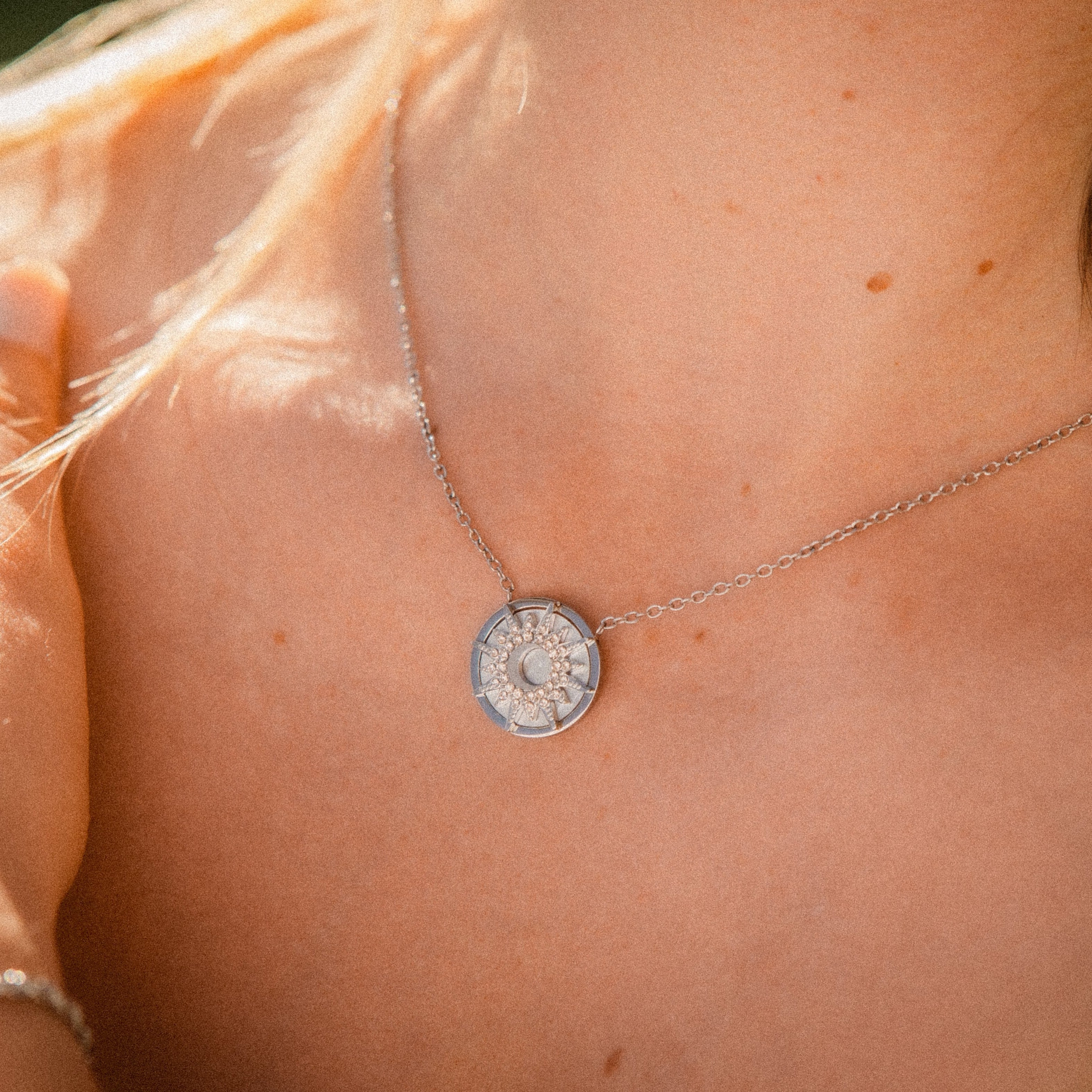 NACRA NECKLACE