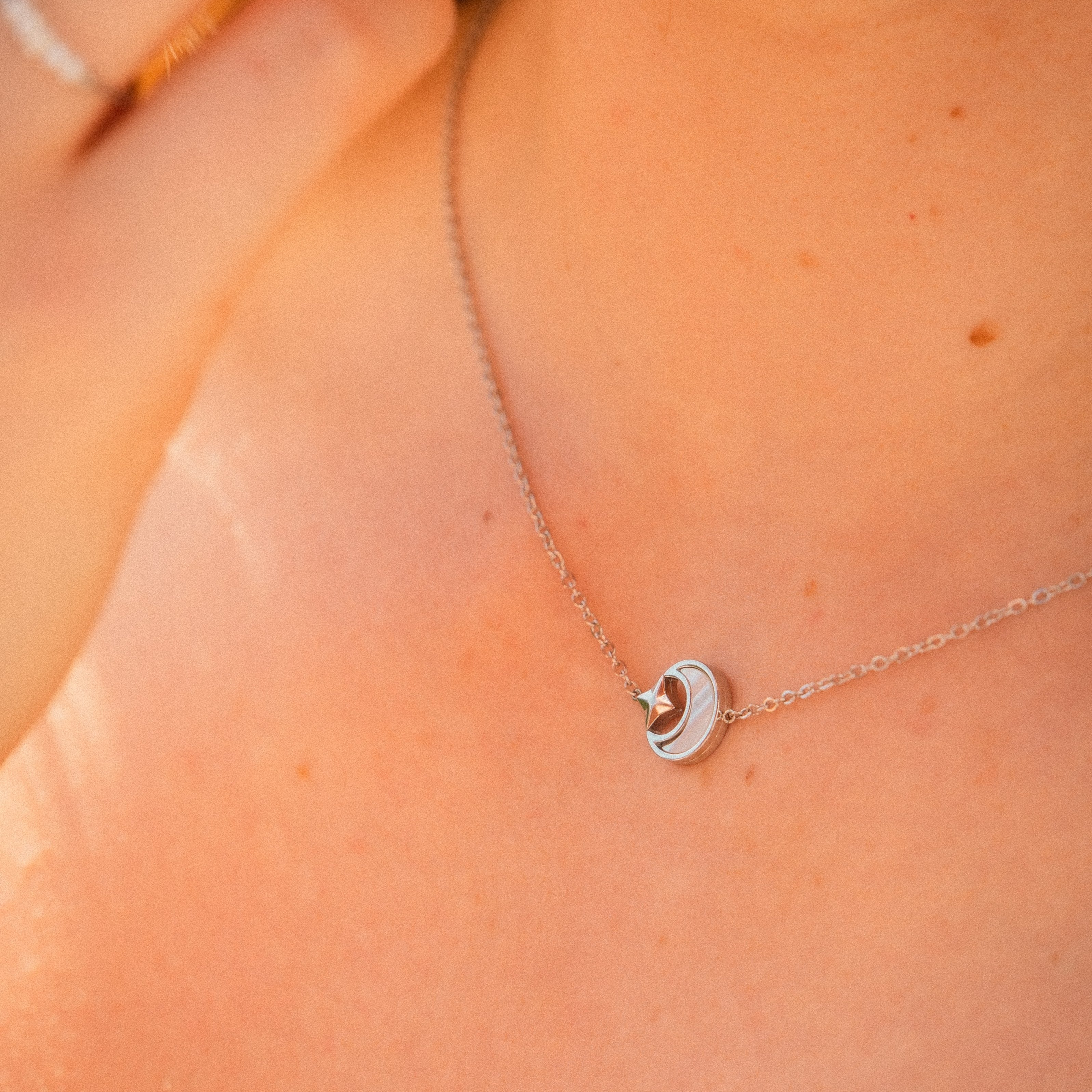 KAILA NECKLACE