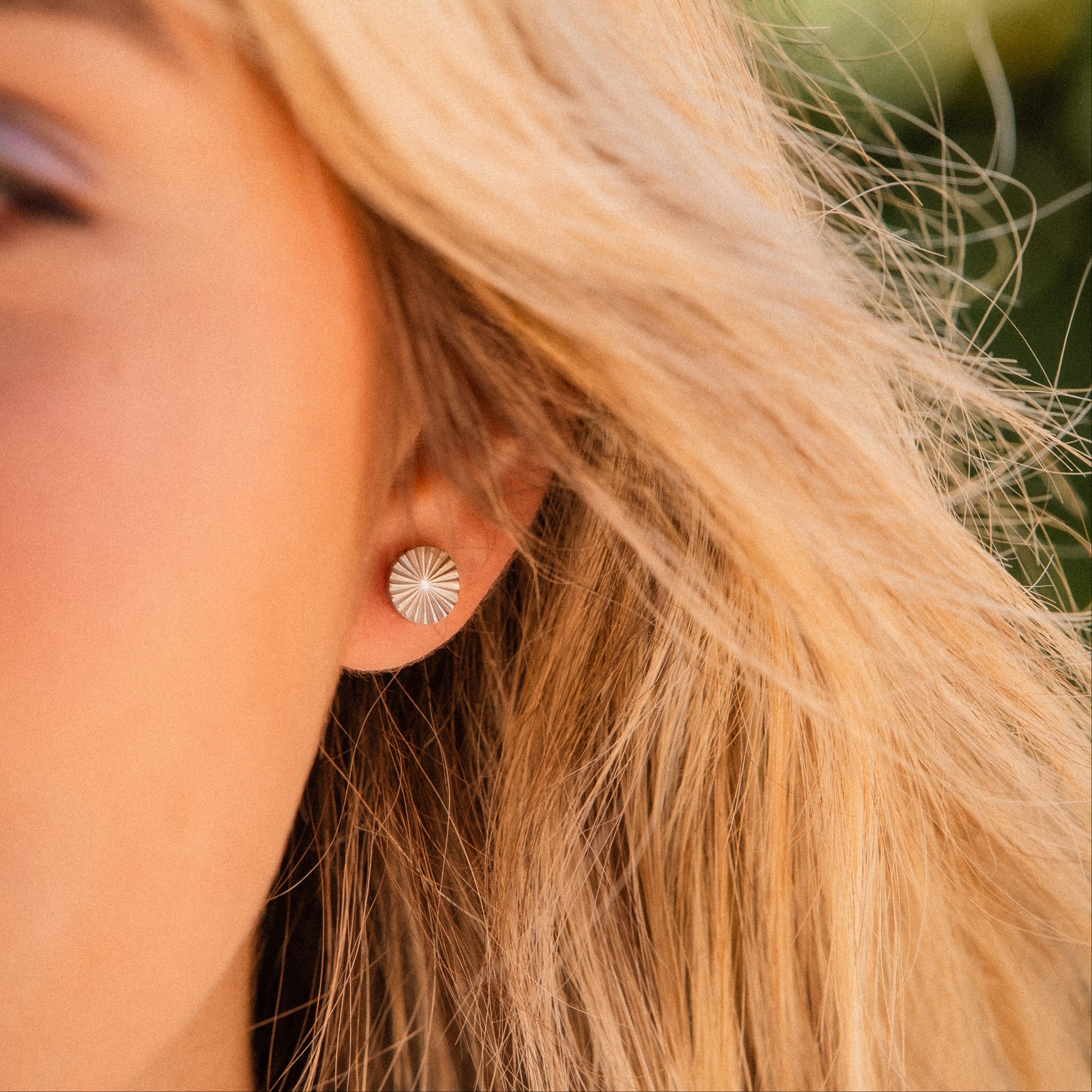 MANOA STUD EARRINGS
