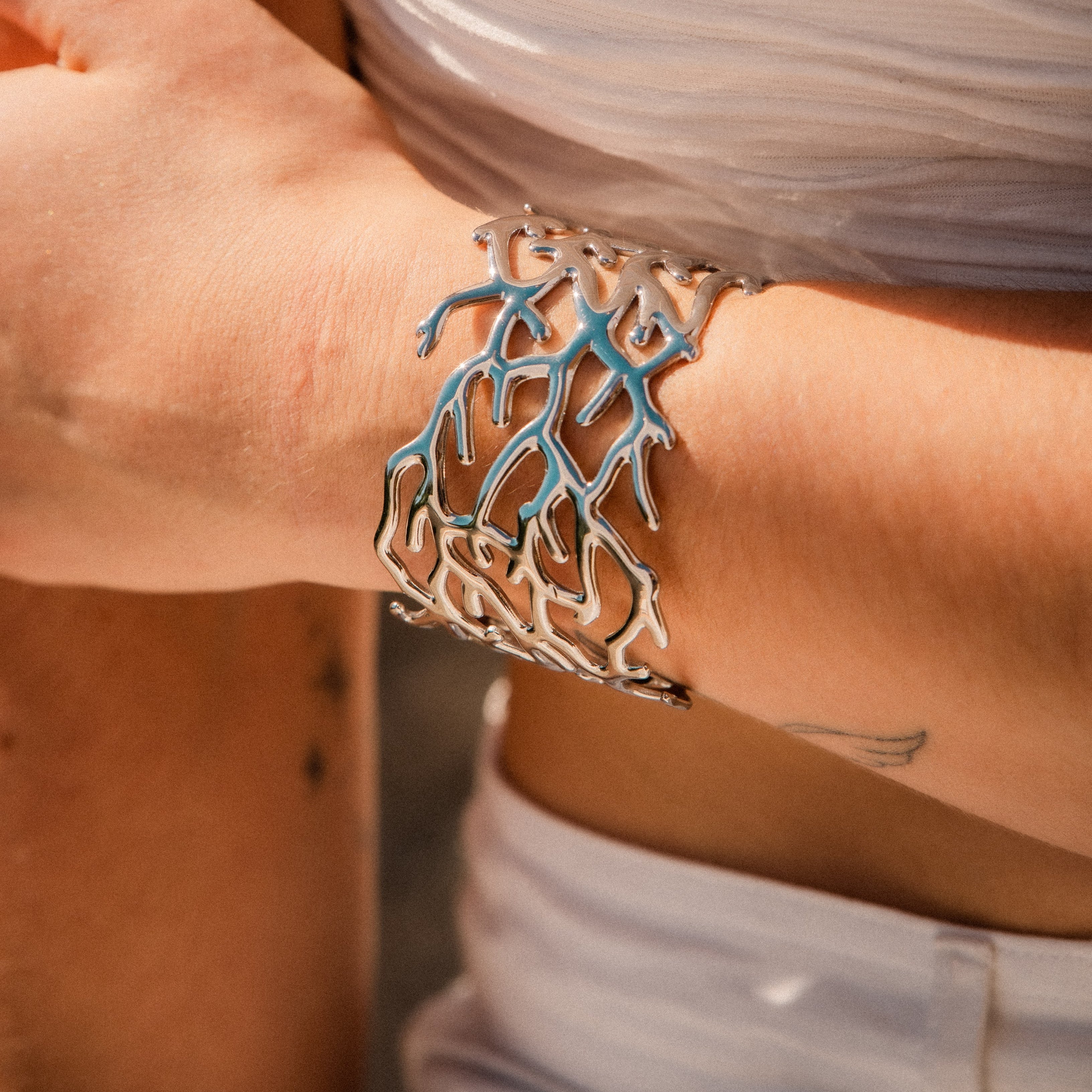 CORAL BANGLE