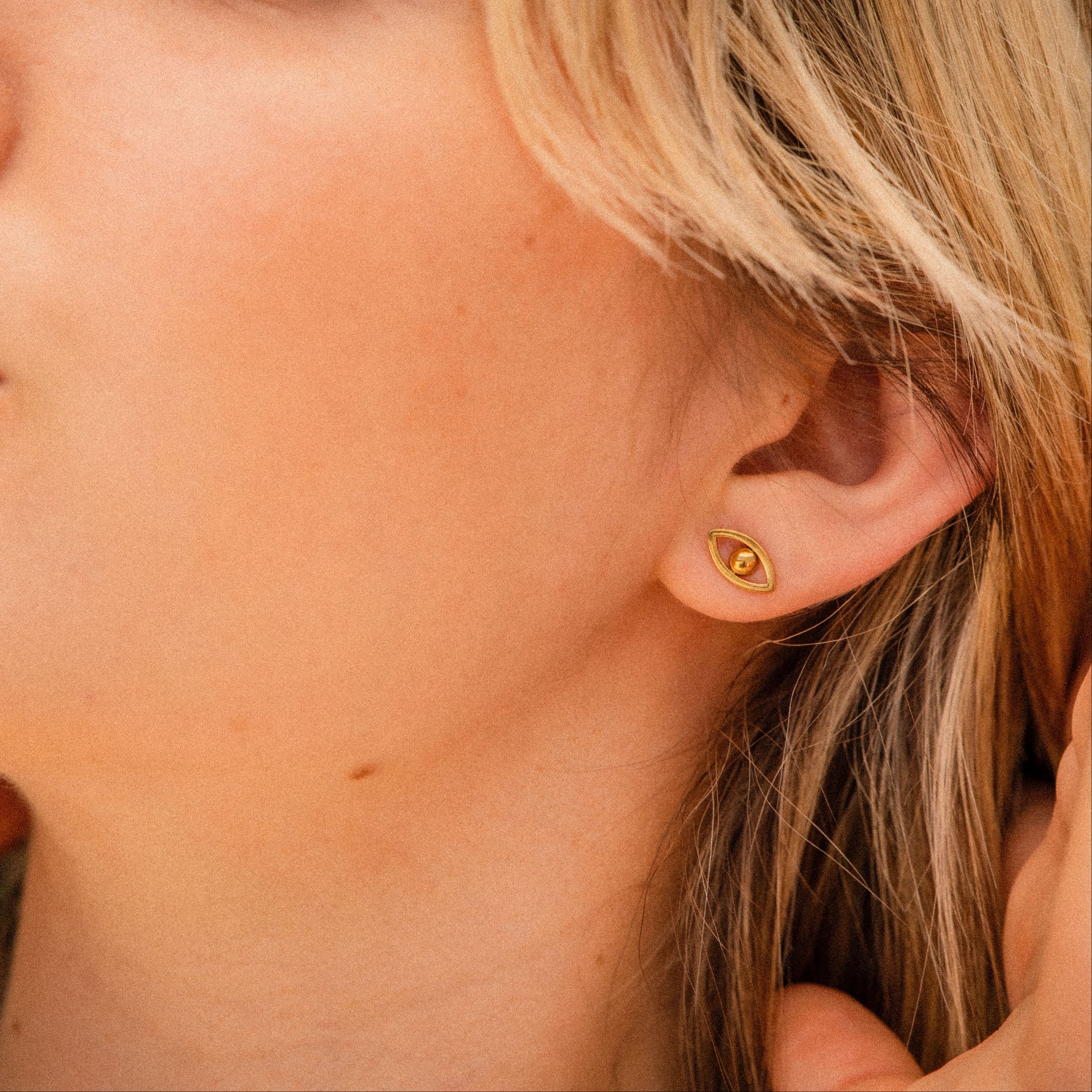 KEALA STUD EARRINGS