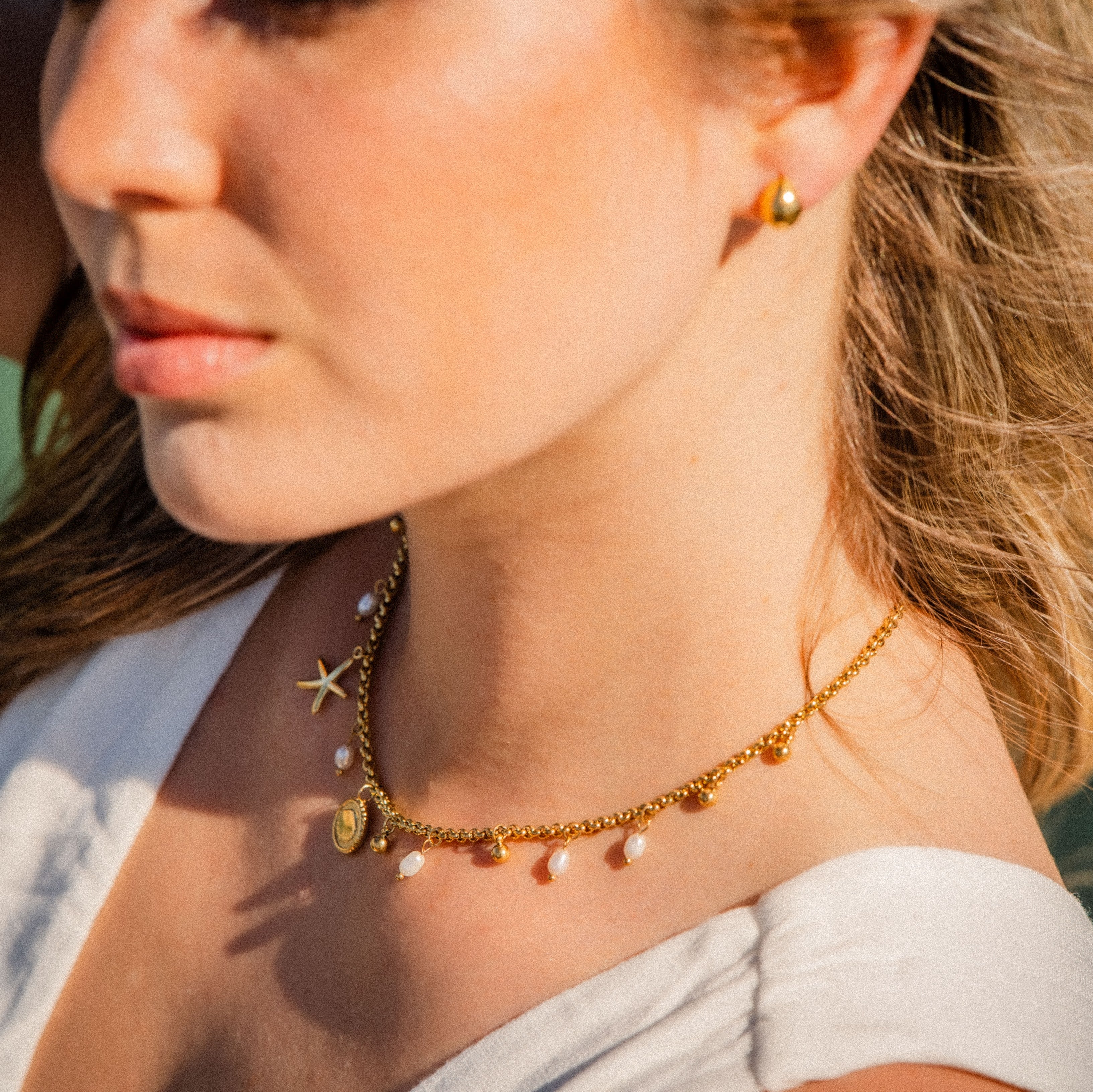 BORA NECKLACE