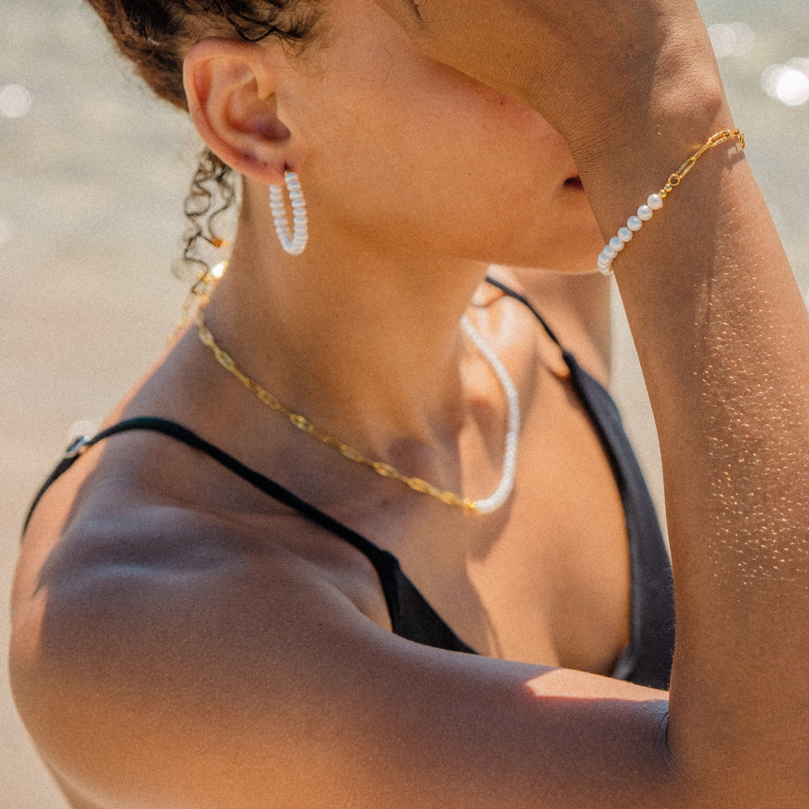 MAHEA FRESHWATER PEARL HOOP